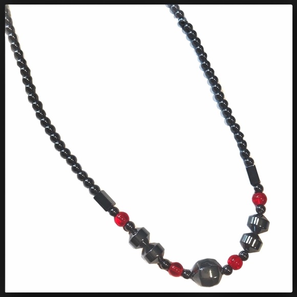 NWOT- Hematite black and red beaded necklace - Picture 2 of 5